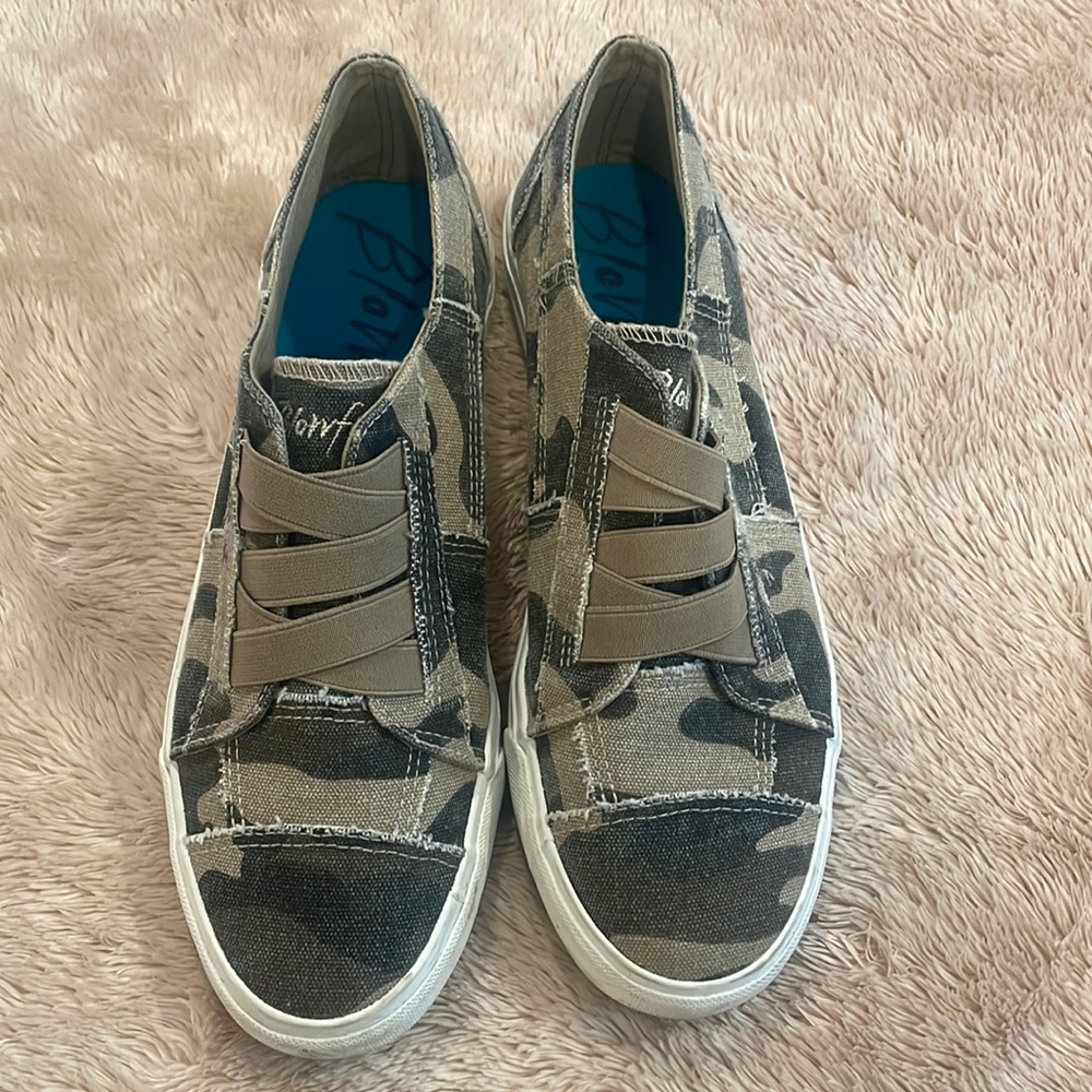 Blowfish Malibu Women’s Play Core Sneaker